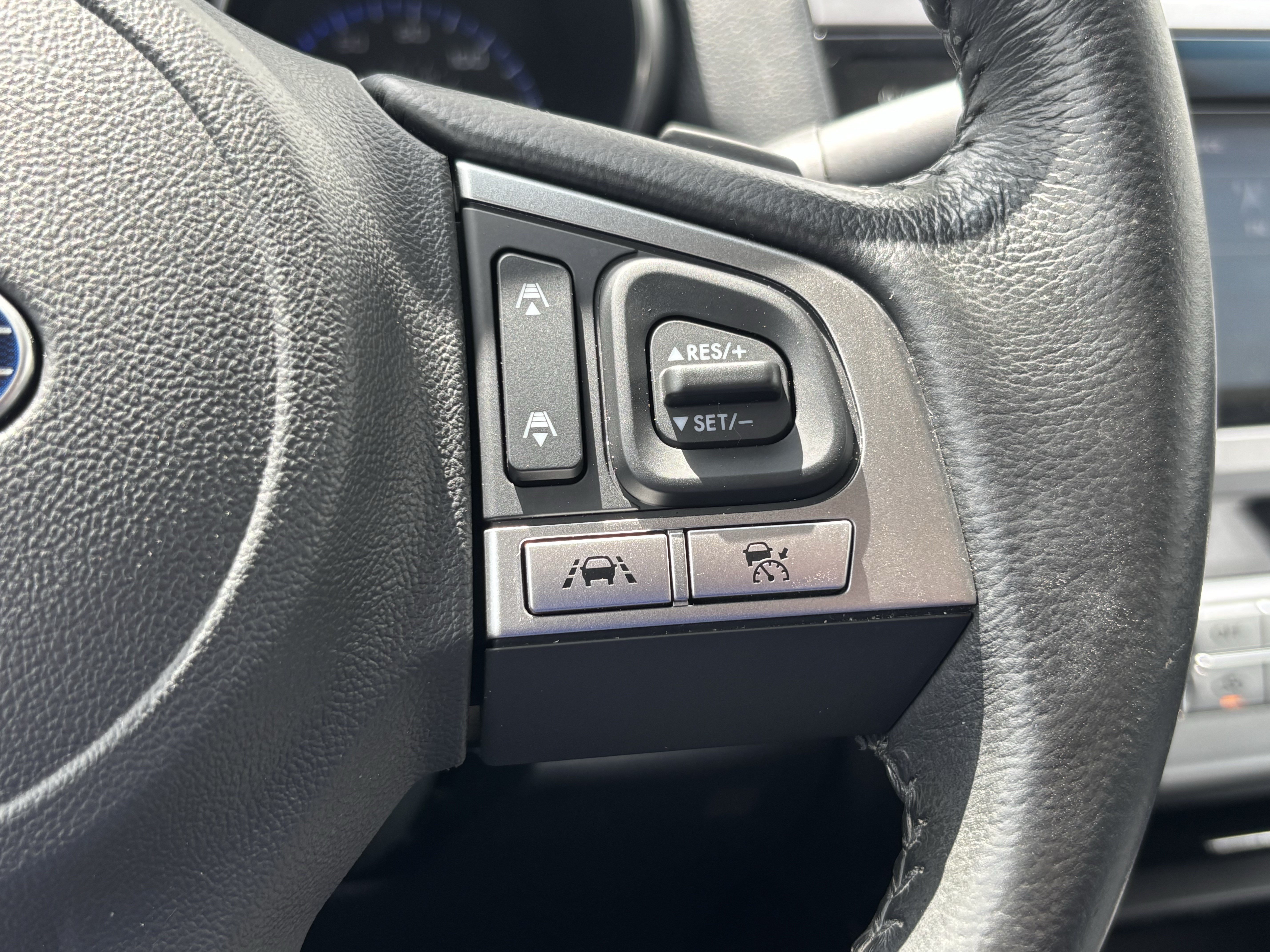 Used 2017 Subaru Legacy 2.5i Limited AWD/4WD image 20