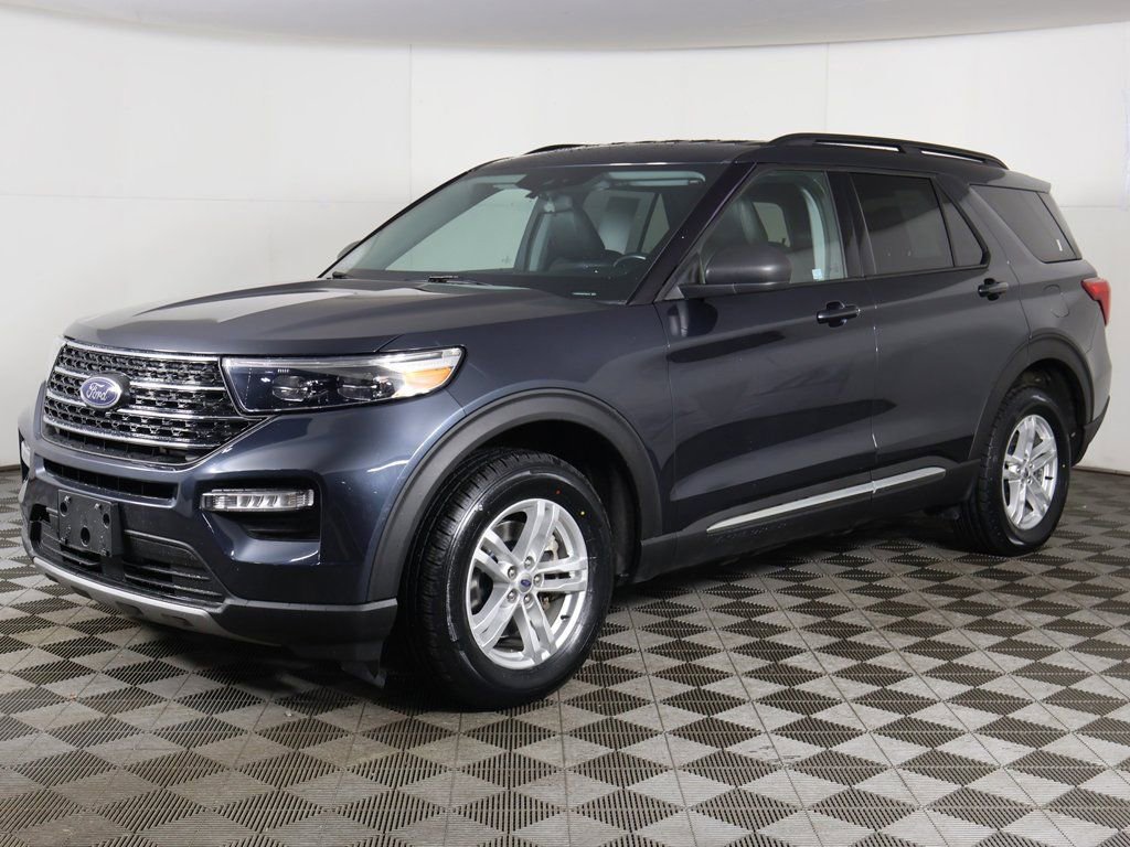 Used 2022 Ford Explorer XLT w/ Equipment Group 202A AWD/4WD image 7