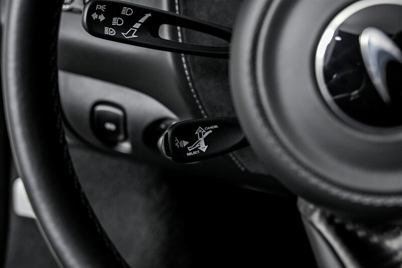 Used 2019 McLaren 720S RWD image 27