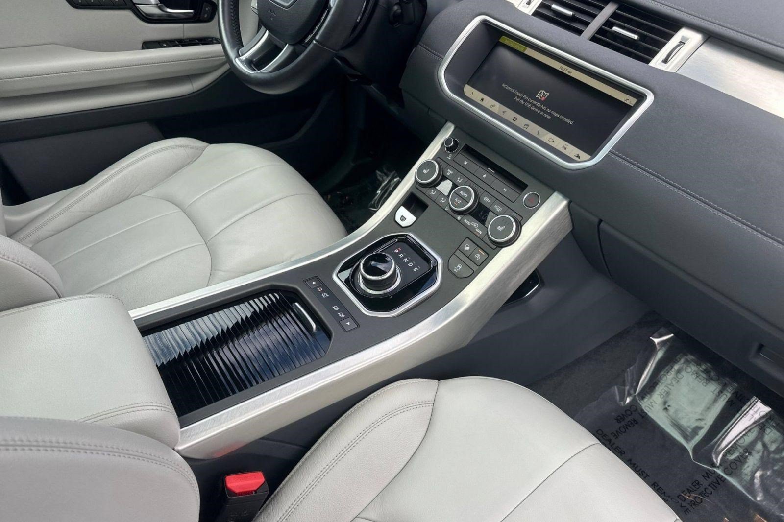 Used 2017 Land Rover Range Rover Evoque SE Premium AWD/4WD image 34