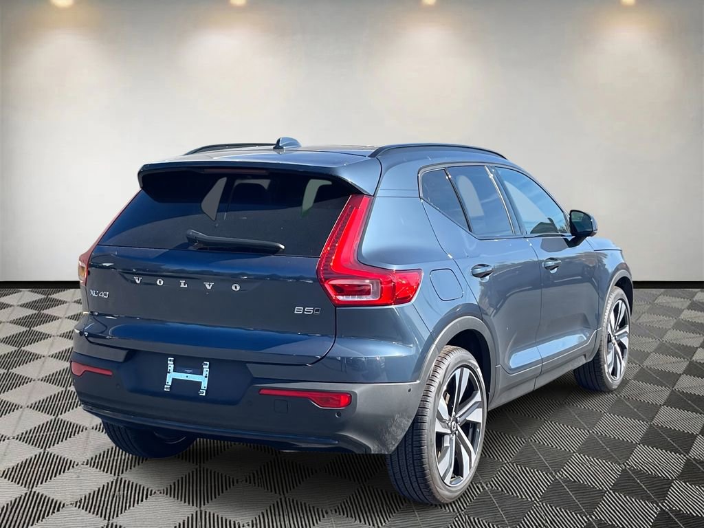 New 2026 Volvo XC40 B5 Ultra w/ Climate Package image 3