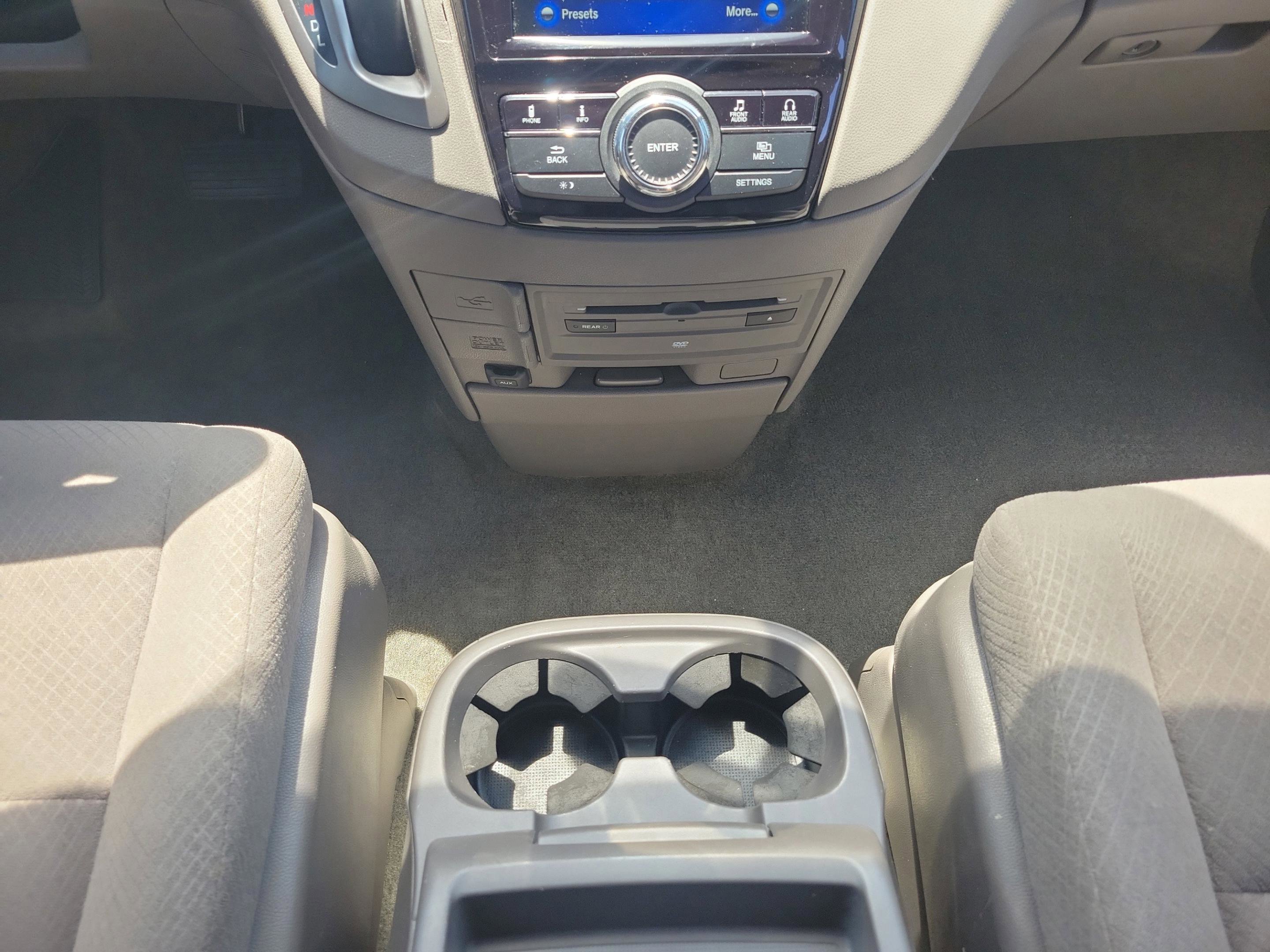 Used 2016 Honda Odyssey SE image 17