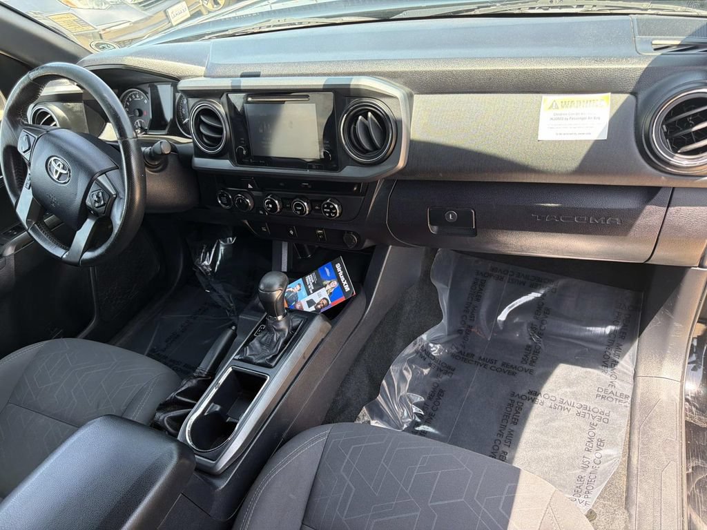 Used 2017 Toyota Tacoma TRD Off-Road w/ Tow Package (A/T) AWD/4WD image 15