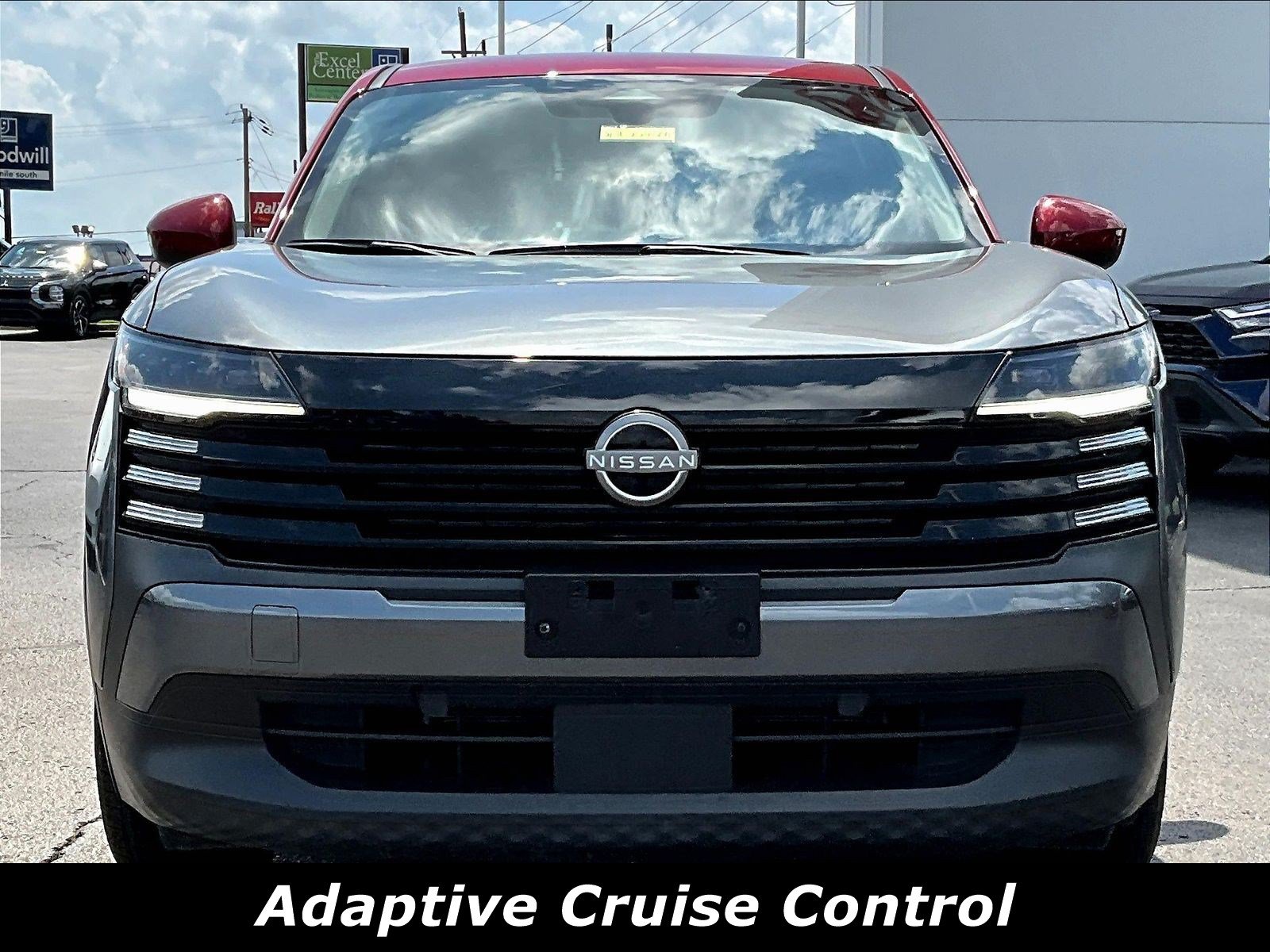 Used 2025 Nissan Kicks SV FWD image 2