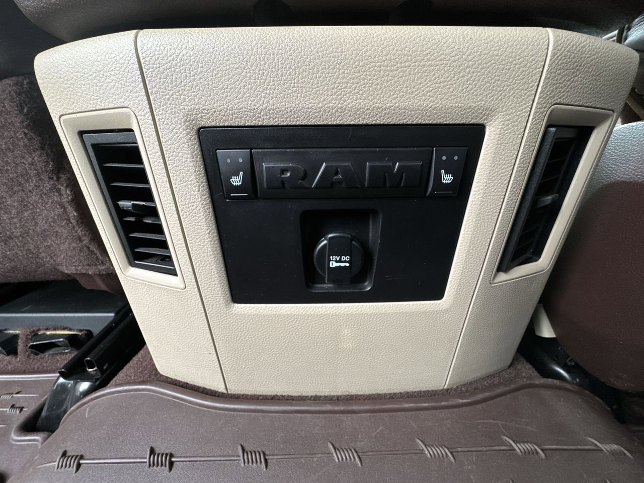 Used 2014 RAM 2500 Longhorn w/ Convenience Group image 29