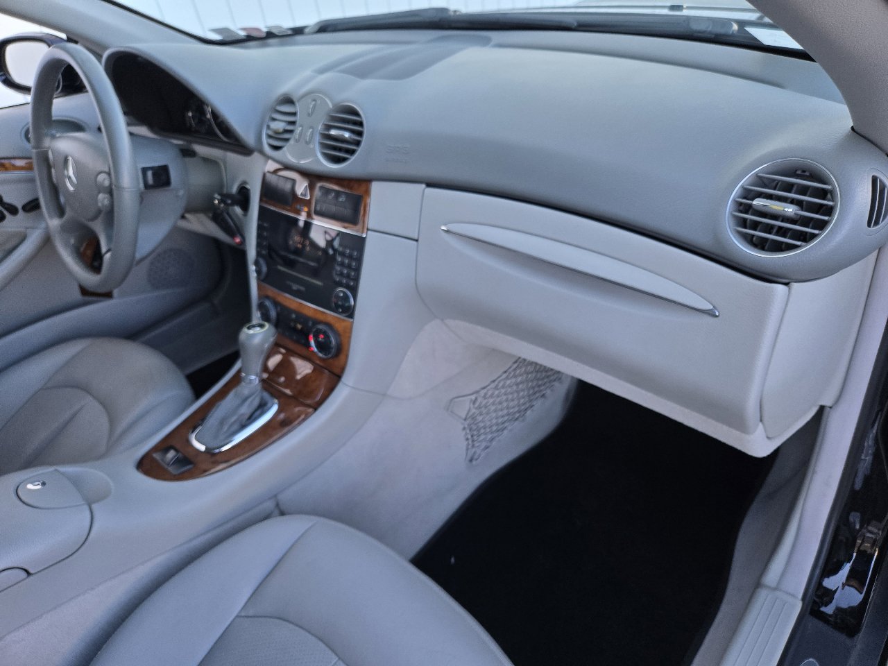 Used 2005 Mercedes-Benz CLK 500 Cabriolet image 43