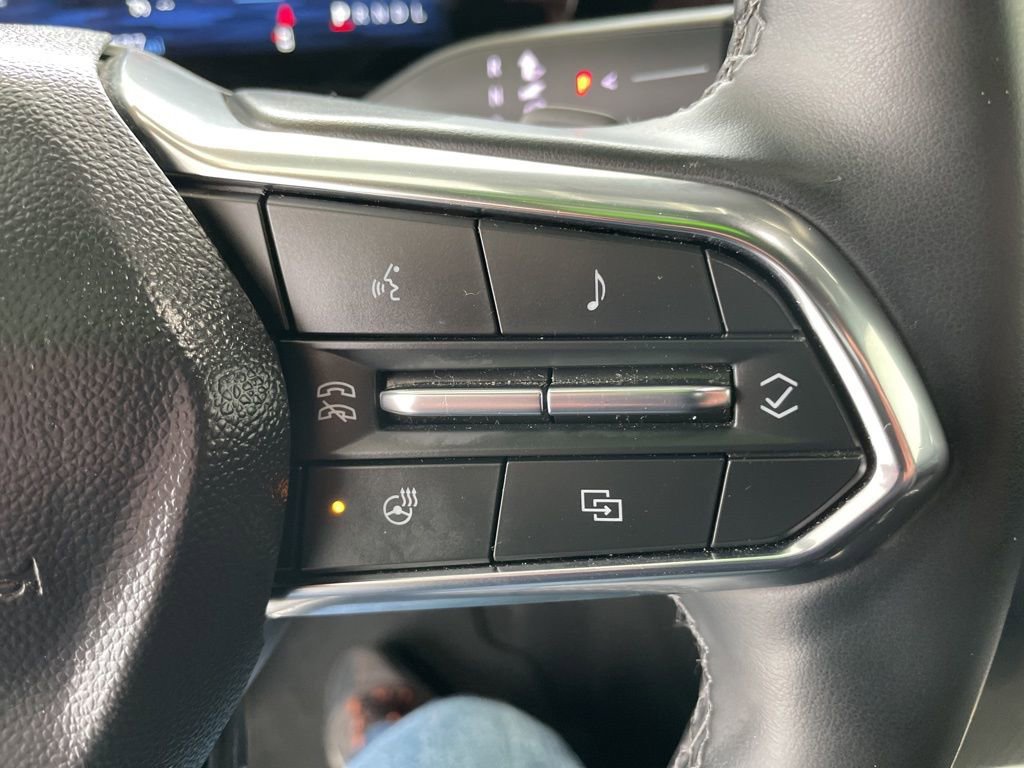 Used 2025 Chevrolet Equinox LT image 12