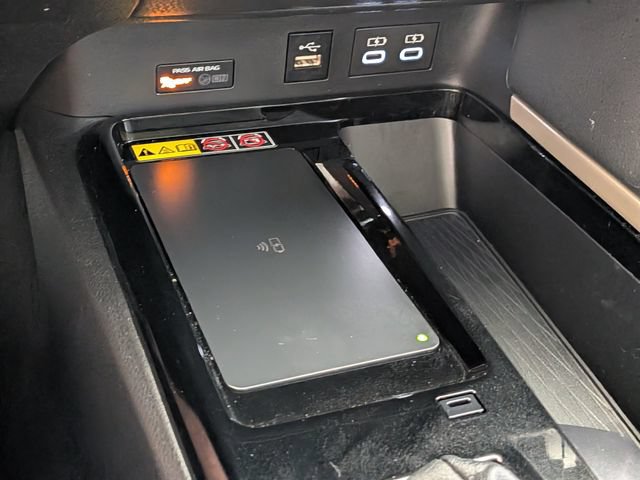 Used 2025 Toyota Camry XSE AWD/4WD image 31
