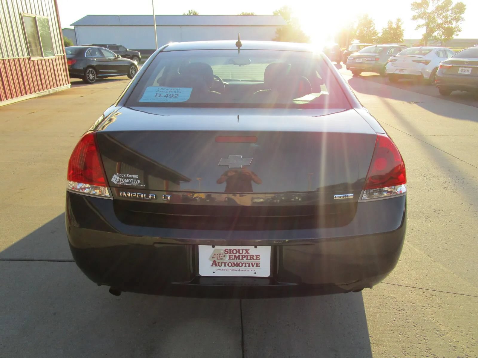 Used 2015 Chevrolet Impala LT w/ LT Sunroof Package FWD image 6