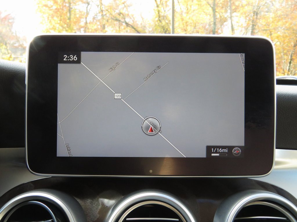 Used 2019 Mercedes-Benz GLC 300 4MATIC image 26