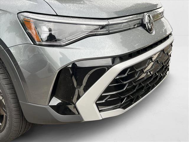 New 2025 Volkswagen Taos SEL image 18