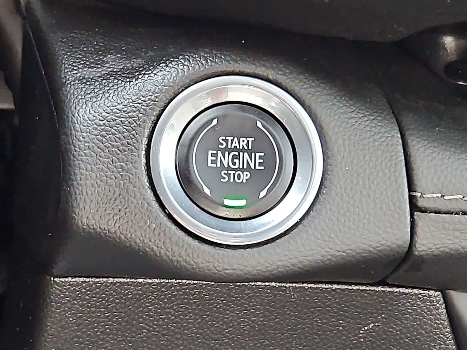 Used 2022 Buick Envision Essence w/ Technology Package II FWD image 23