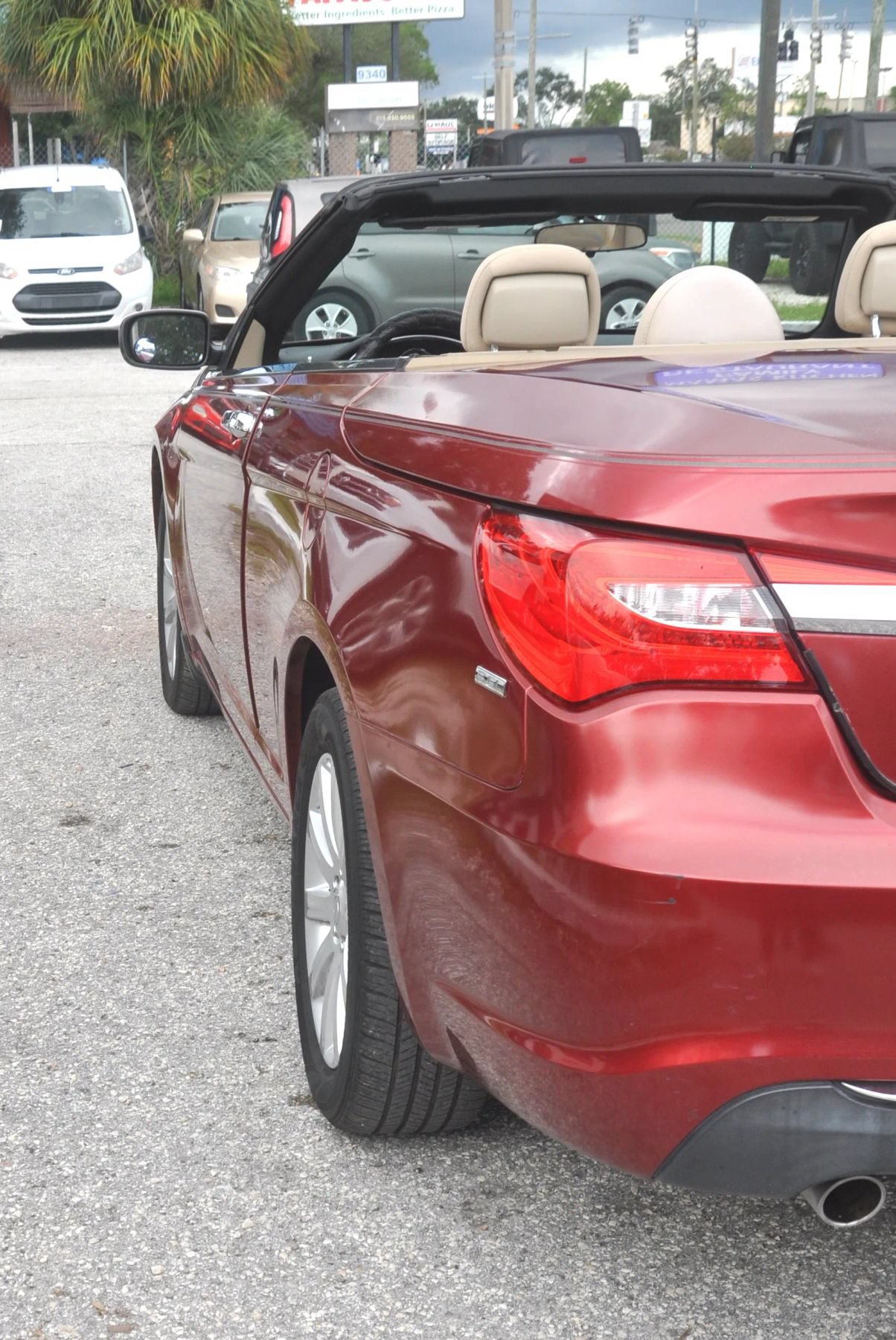 Used 2011 Chrysler 200 Touring FWD image 13