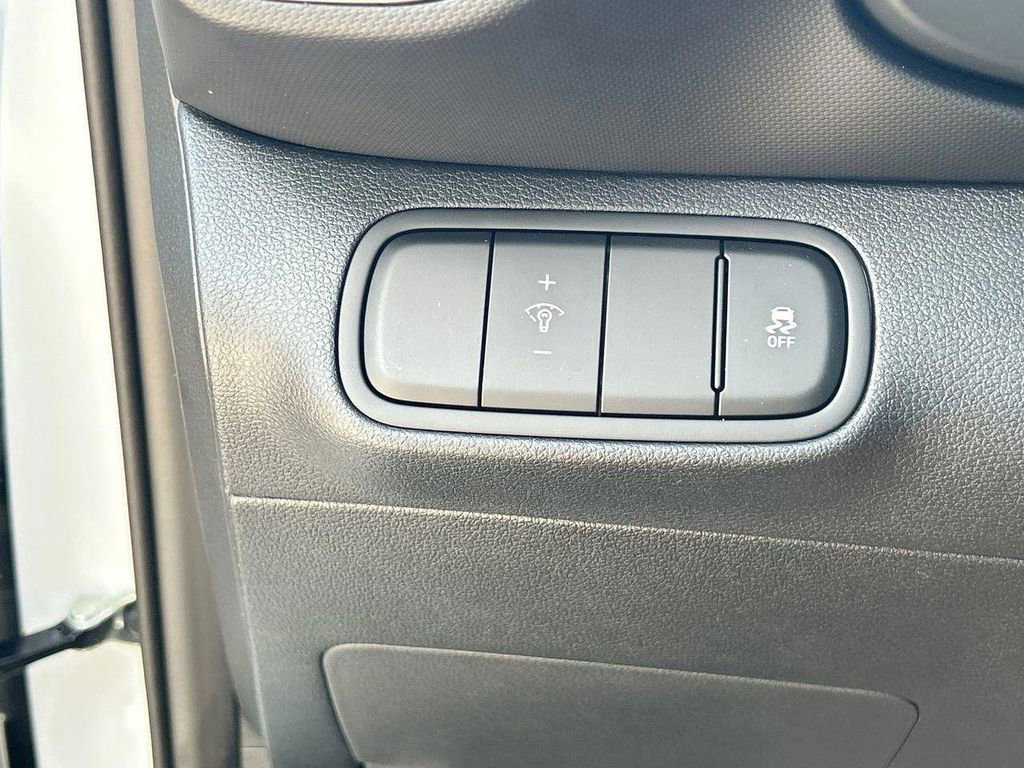 New 2026 Hyundai Venue SEL image 30