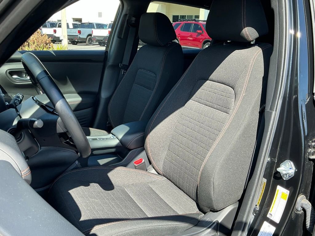Certified 2025 Honda HR-V Sport image 24