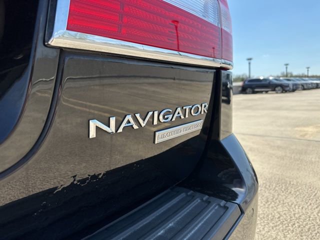 Used 2014 Lincoln Navigator 4WD w/ Equipment Group 101A image 37