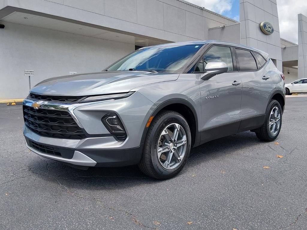 Used 2025 Chevrolet Blazer LT AWD/4WD image 8