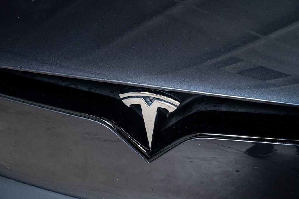 Used 2024 Tesla Model X image 16