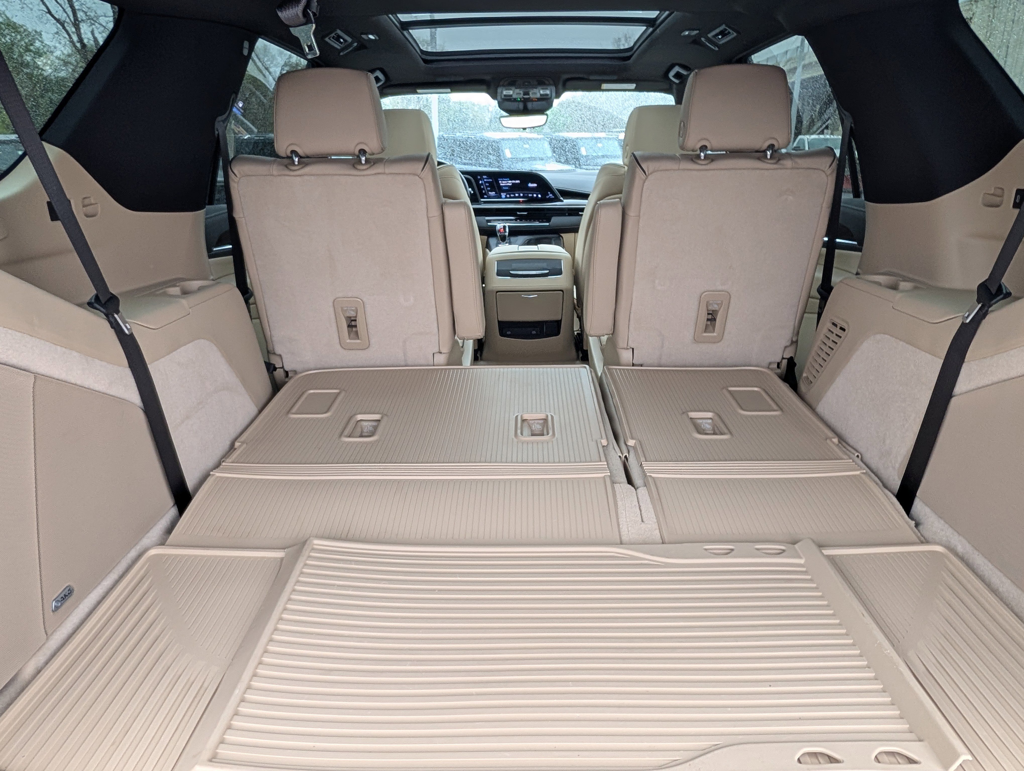 Used 2024 Cadillac Escalade Premium Luxury w/ LPO, Floor Liner Package AWD/4WD image 12