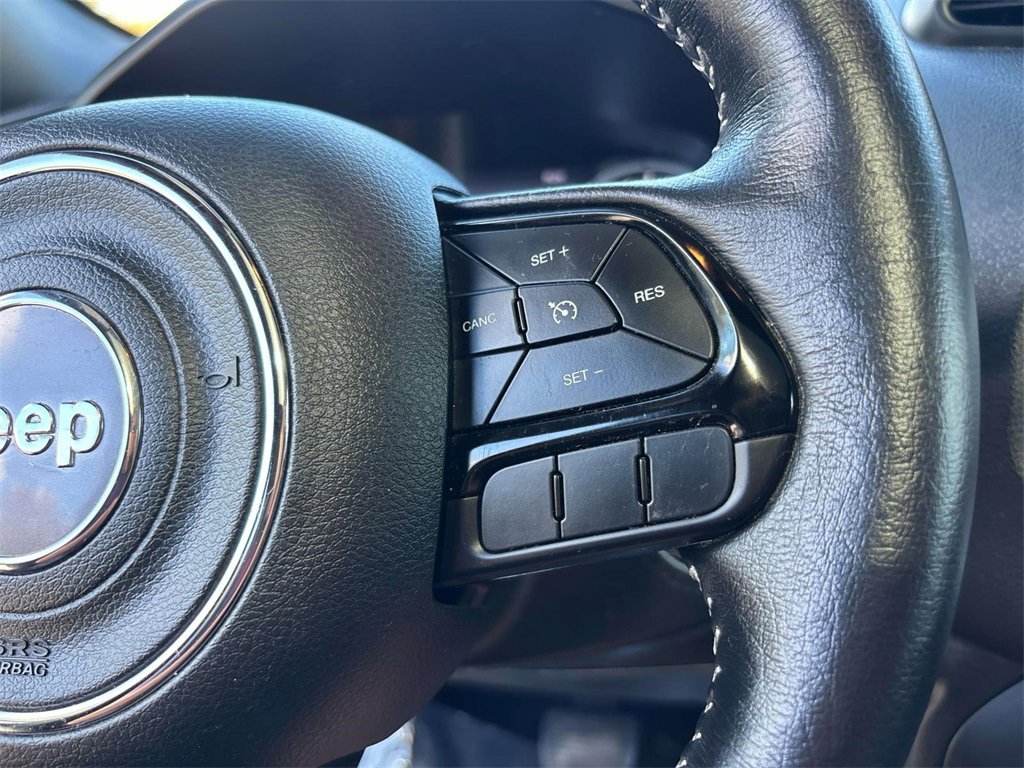 Used 2021 Jeep Renegade Latitude w/ Sun & Sound Group image 20