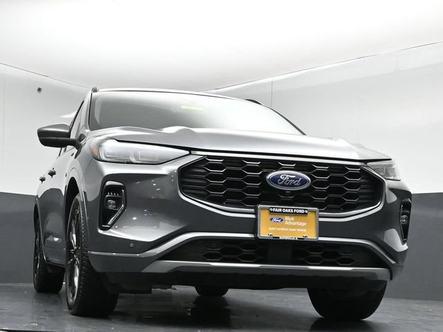 Certified 2023 Ford Escape ST-Line Elite w/ Premium Technology Package AWD/4WD image 35