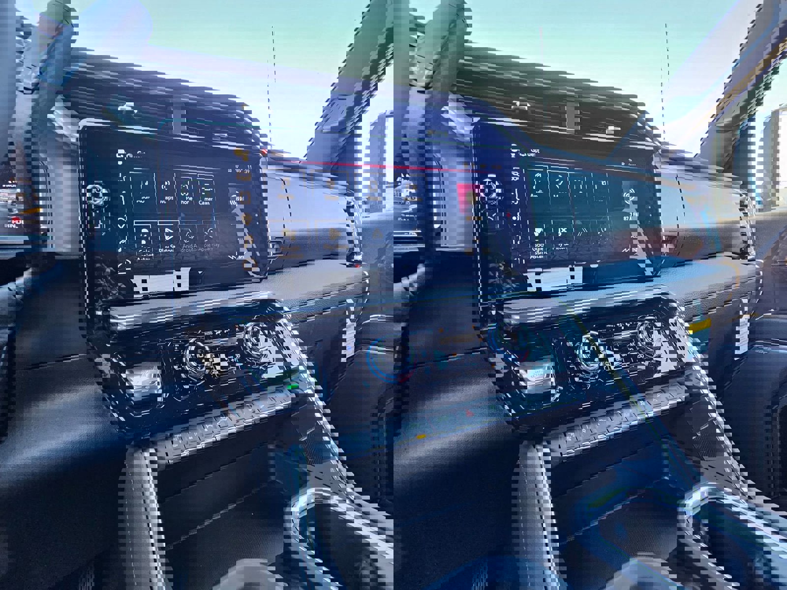 New 2026 GMC Sierra 2500 Denali w/ Denali Reserve Package image 21