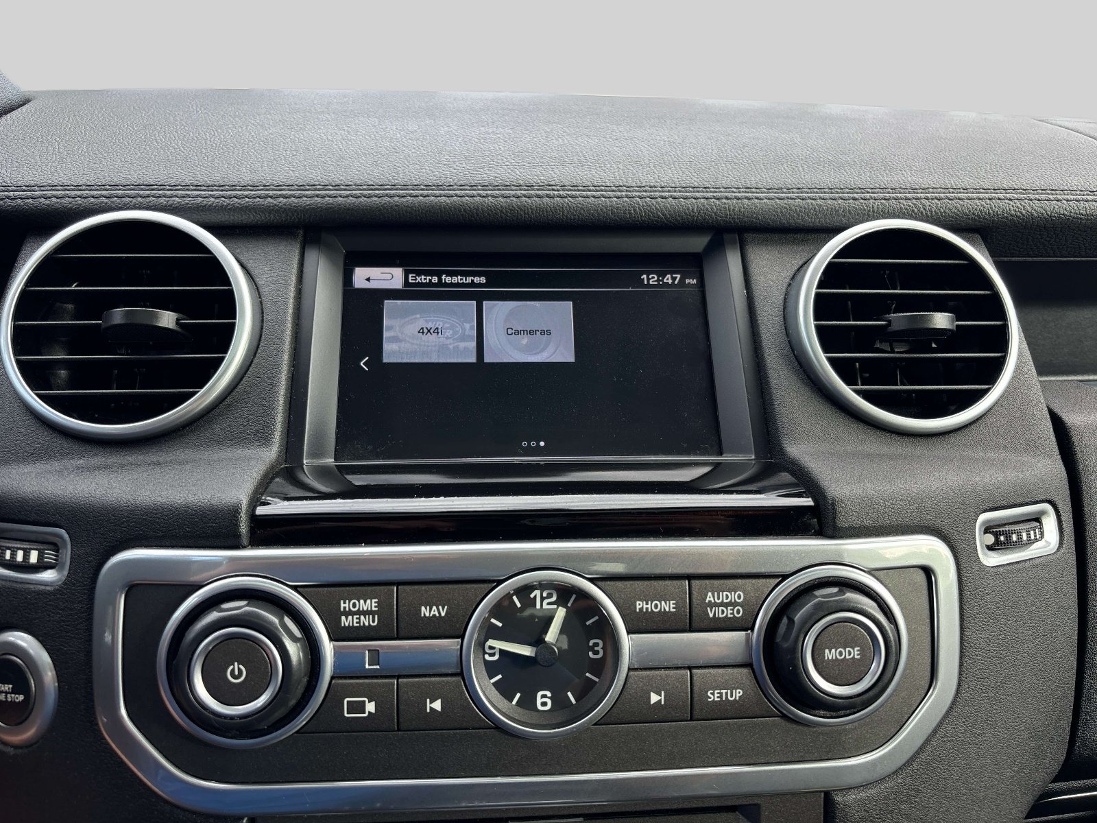 Used 2016 Land Rover LR4 HSE AWD/4WD image 29