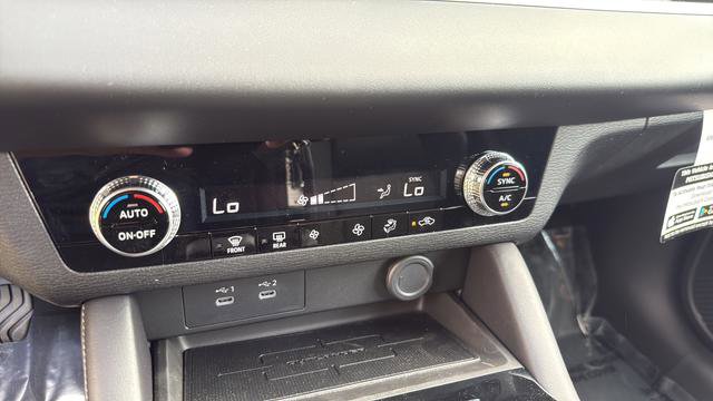 New 2026 Mitsubishi Outlander ES image 19