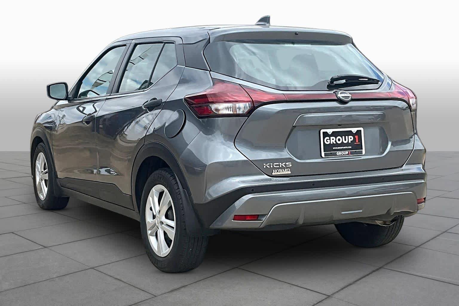 Used 2023 Nissan Kicks S FWD image 11