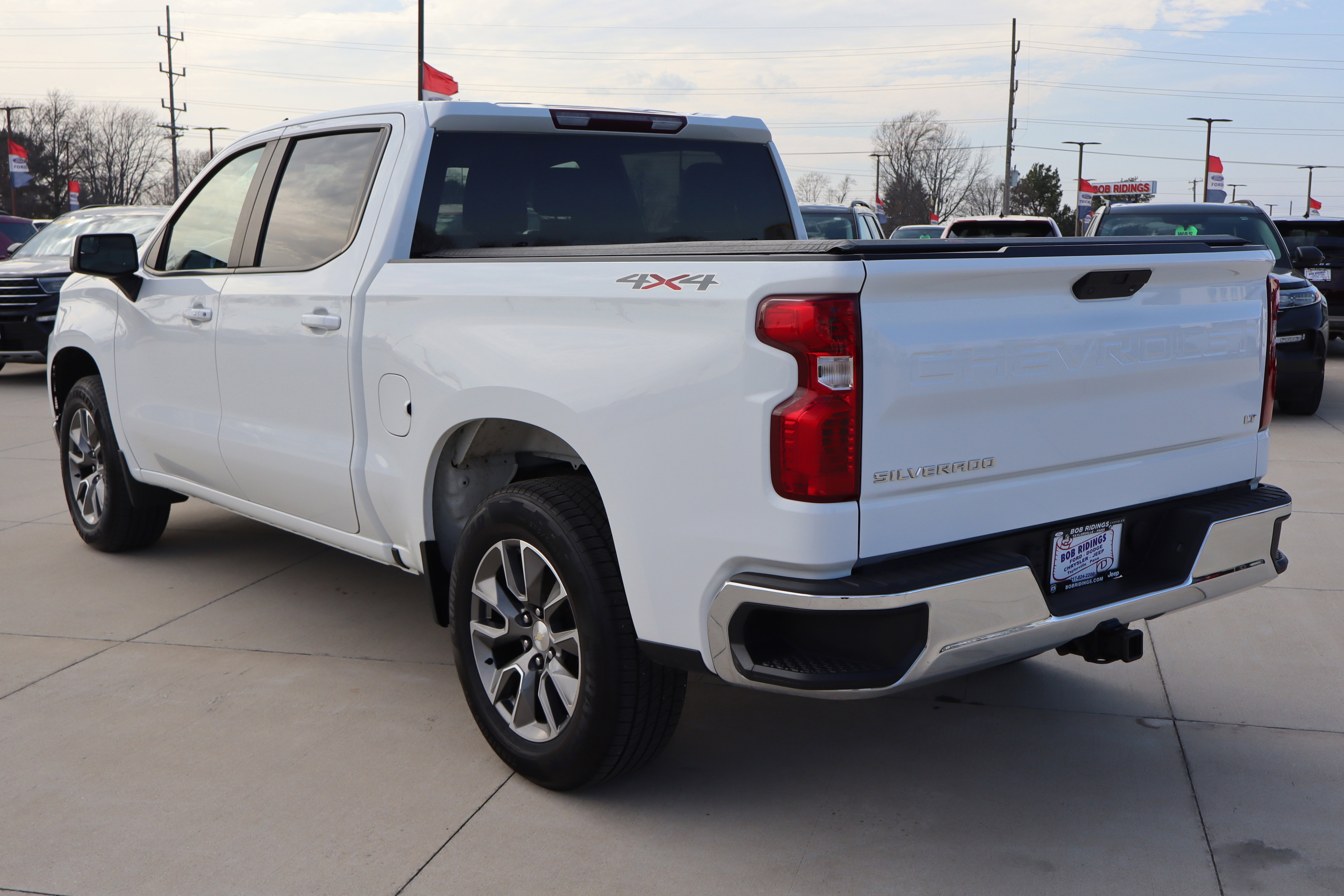 Used 2022 Chevrolet Silverado 1500 LT image 8
