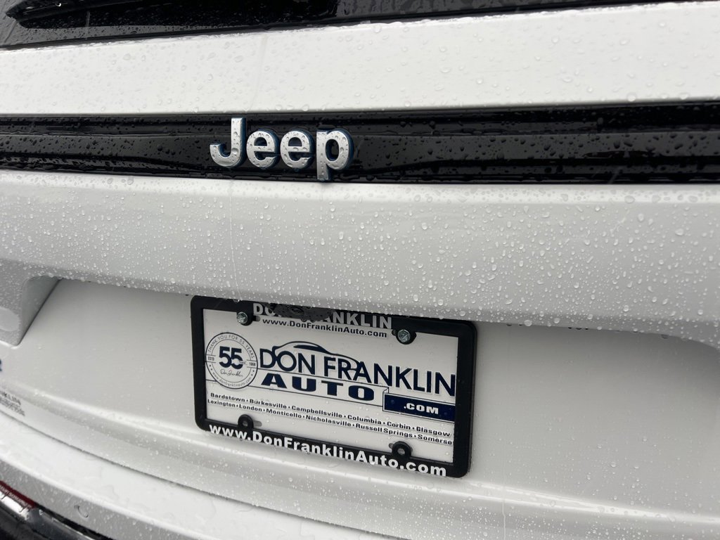 New 2024 Jeep Grand Cherokee Limited 4xe w/ Luxury Tech Group II image 11