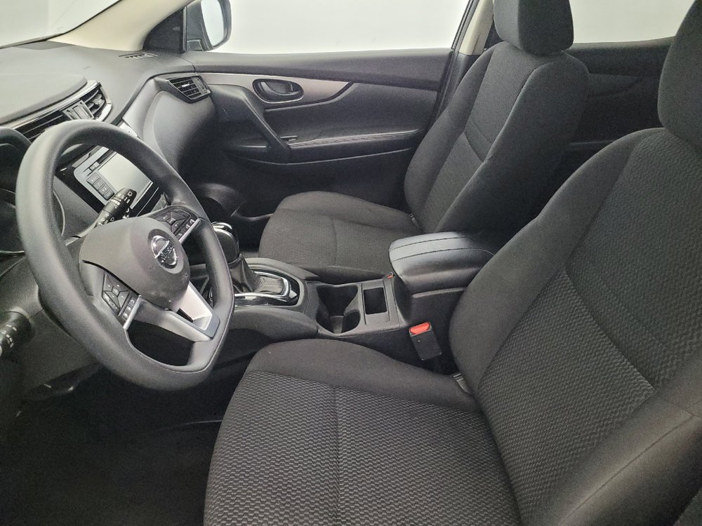 Used 2020 Nissan Rogue Sport S image 17