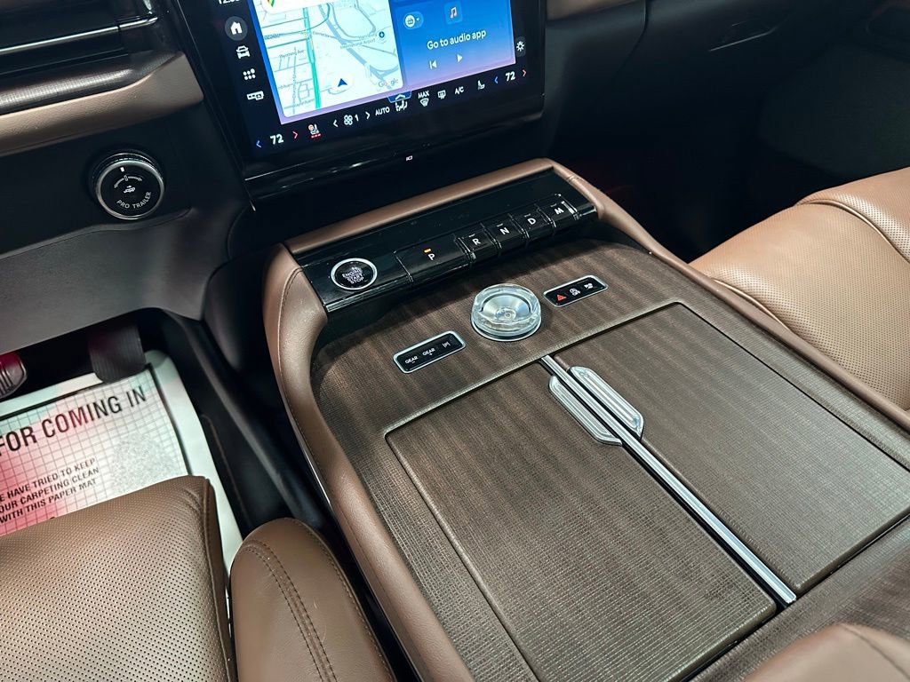 Used 2025 Lincoln Navigator Reserve image 44