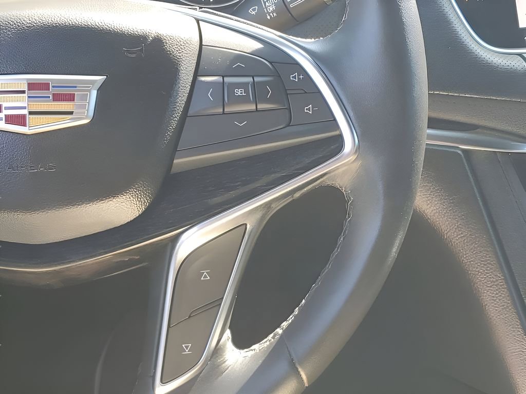 Used 2023 Cadillac XT5 Premium Luxury image 37