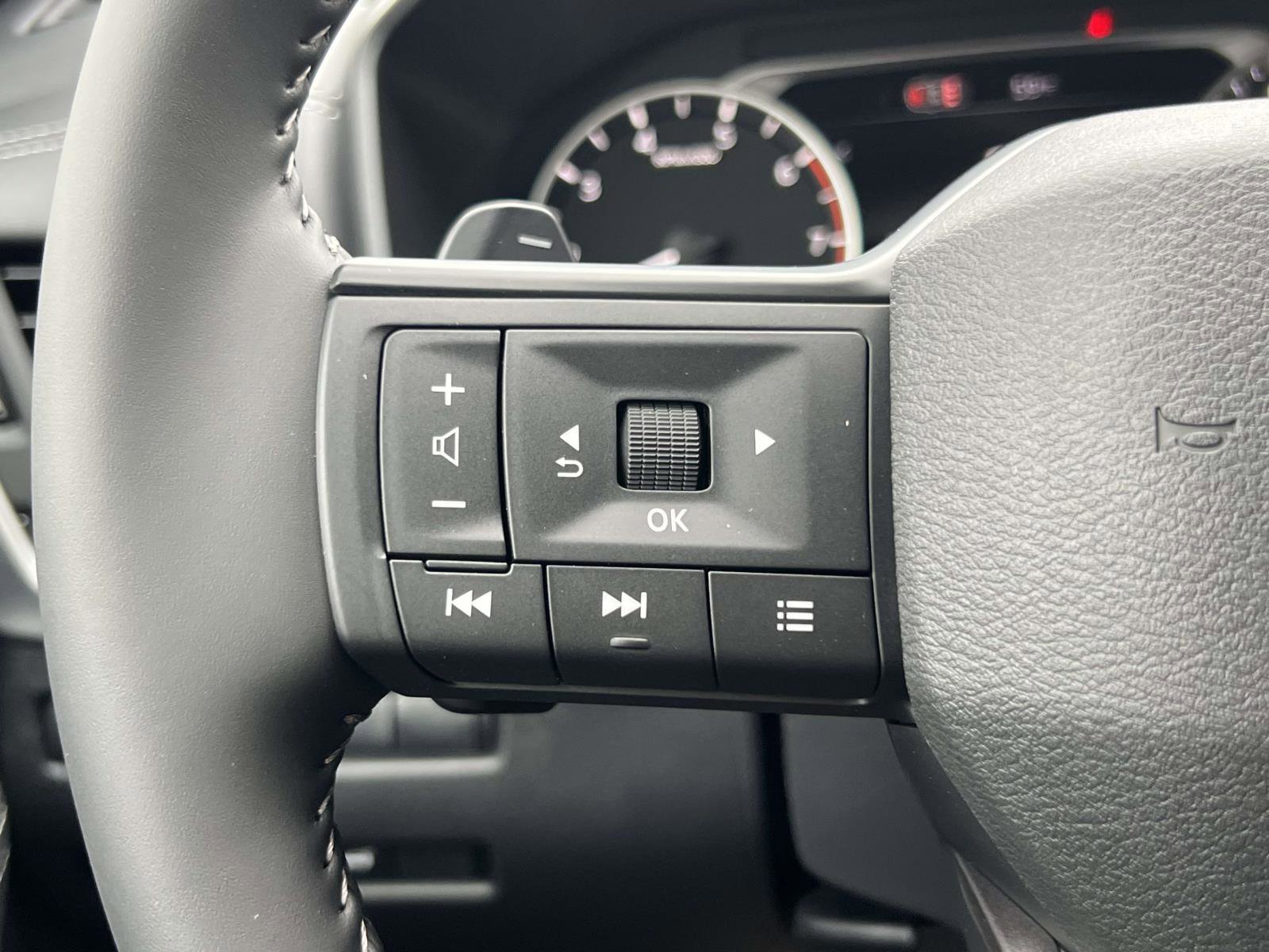 Used 2026 Nissan Rogue SV image 24