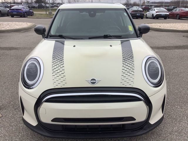 Used 2023 MINI Cooper 4-Door Hardtop image 2
