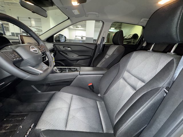 New 2025 Nissan Rogue SV image 14