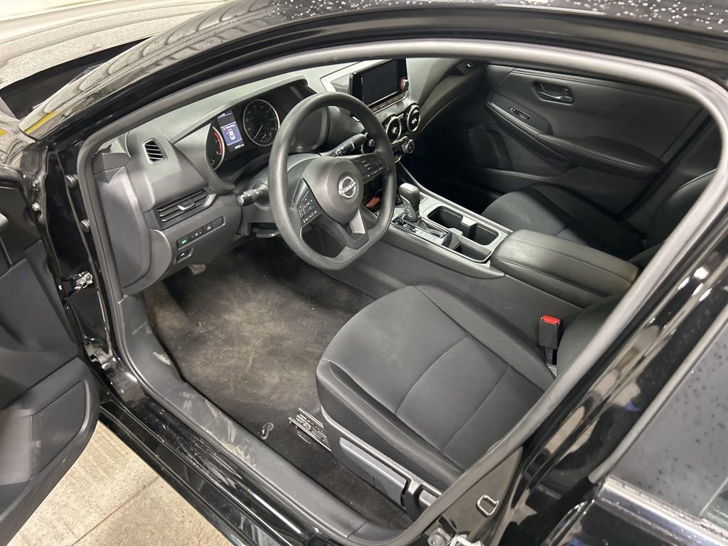 Used 2025 Nissan Sentra S image 2