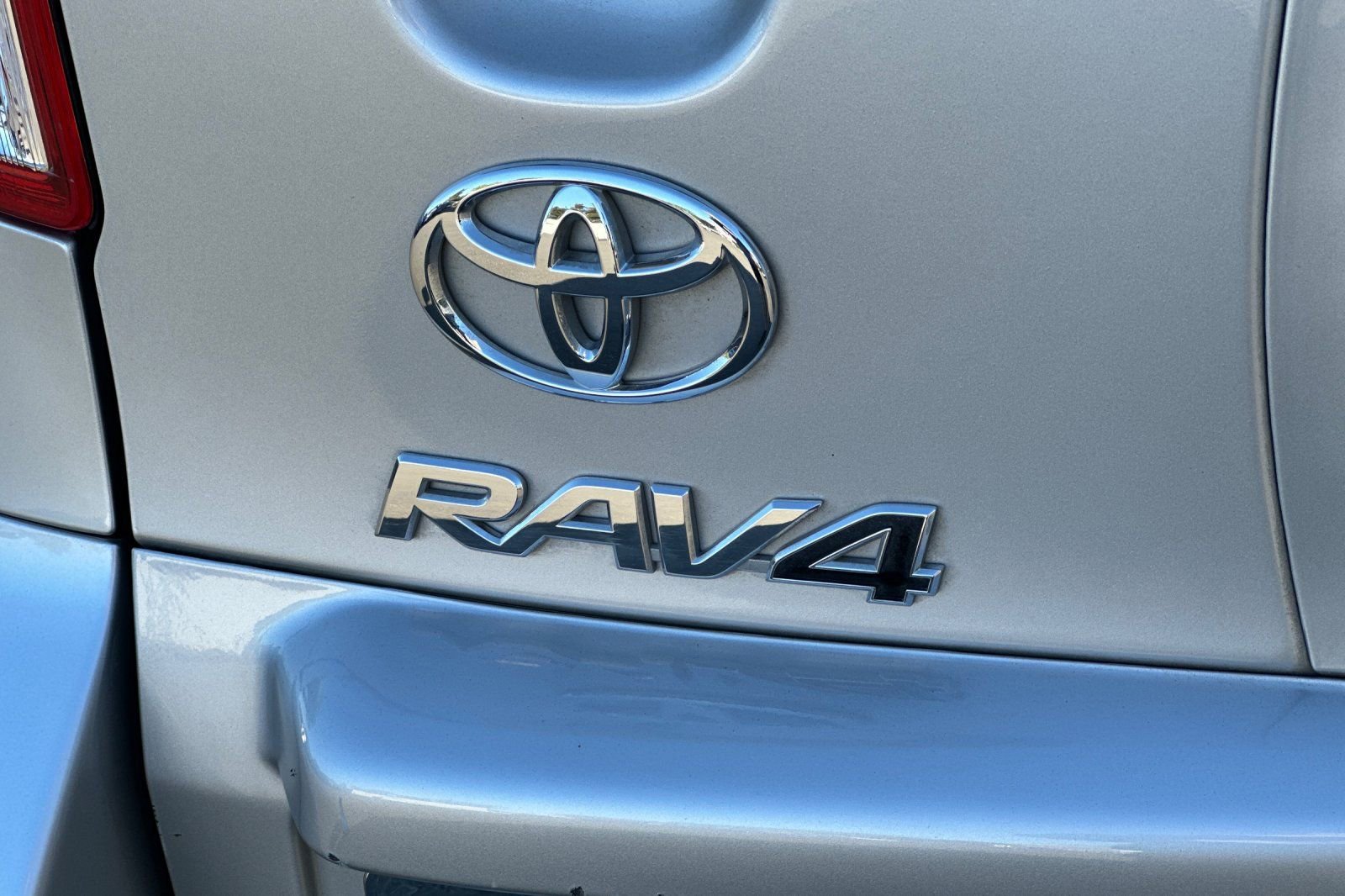 Used 2012 Toyota RAV4 FWD w/ Value Pkg image 21