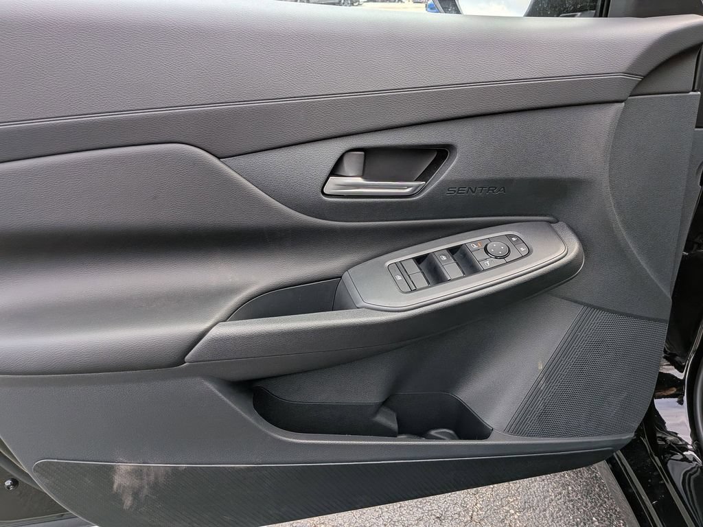 New 2026 Nissan Sentra SV w/ SV Convenience Package FWD image 9