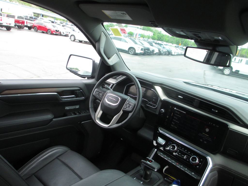 Used 2024 GMC Sierra 1500 Denali AWD/4WD image 25