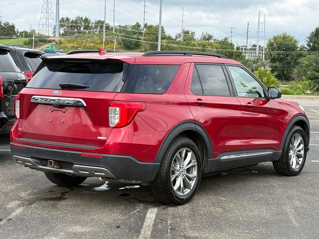 Used 2020 Ford Explorer XLT w/ Equipment Group 202A AWD/4WD image 23