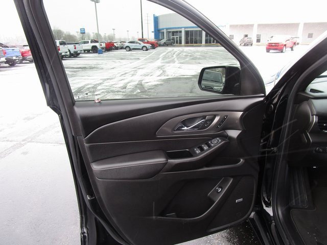 Certified 2023 Chevrolet Traverse Premier w/ Redline Edition image 17