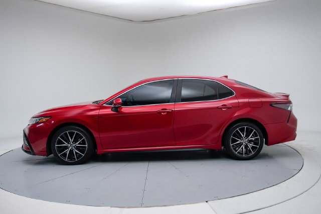 Used 2023 Toyota Camry SE FWD image 9