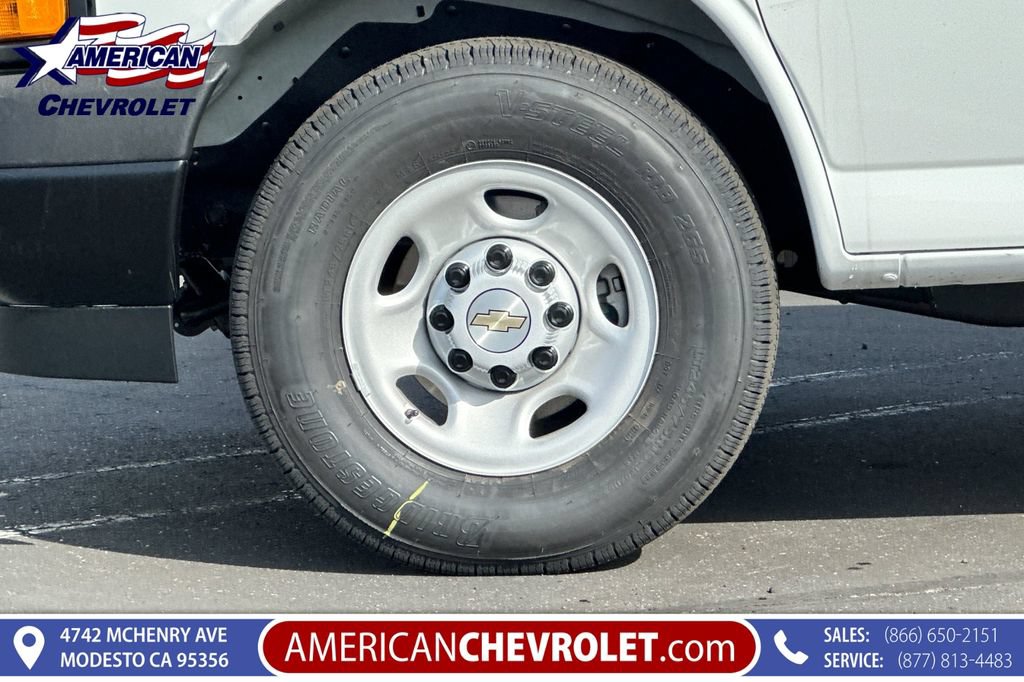 New 2025 Chevrolet Express 3500 Extended RWD image 24
