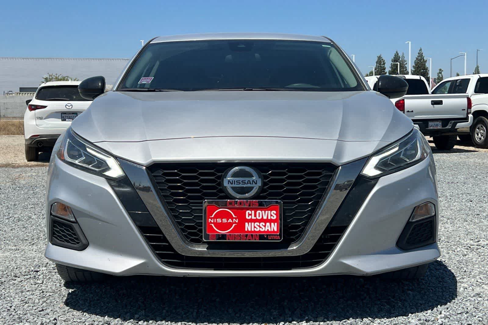 Used 2022 Nissan Altima 2.5 SR FWD image 11