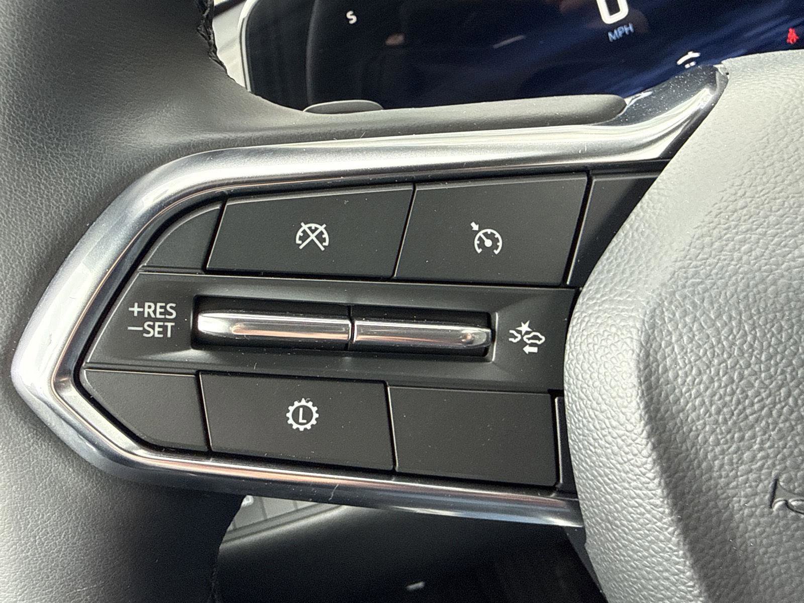 Used 2026 Chevrolet Equinox LT AWD/4WD image 17
