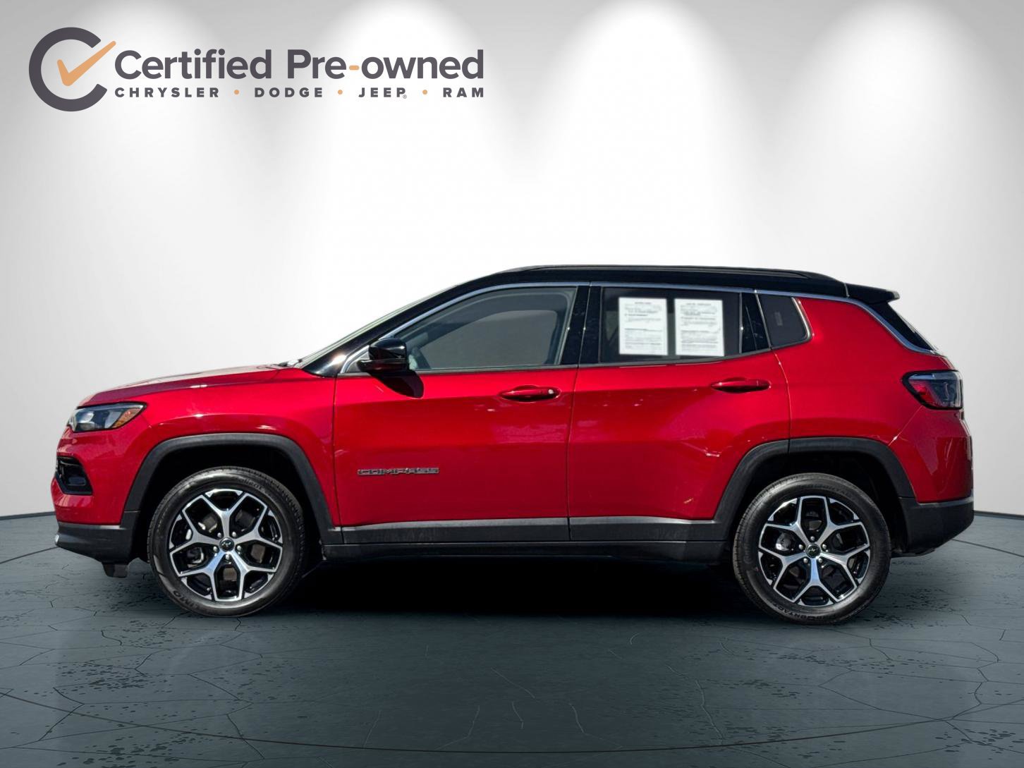Used 2025 Jeep Compass Limited AWD/4WD image 7