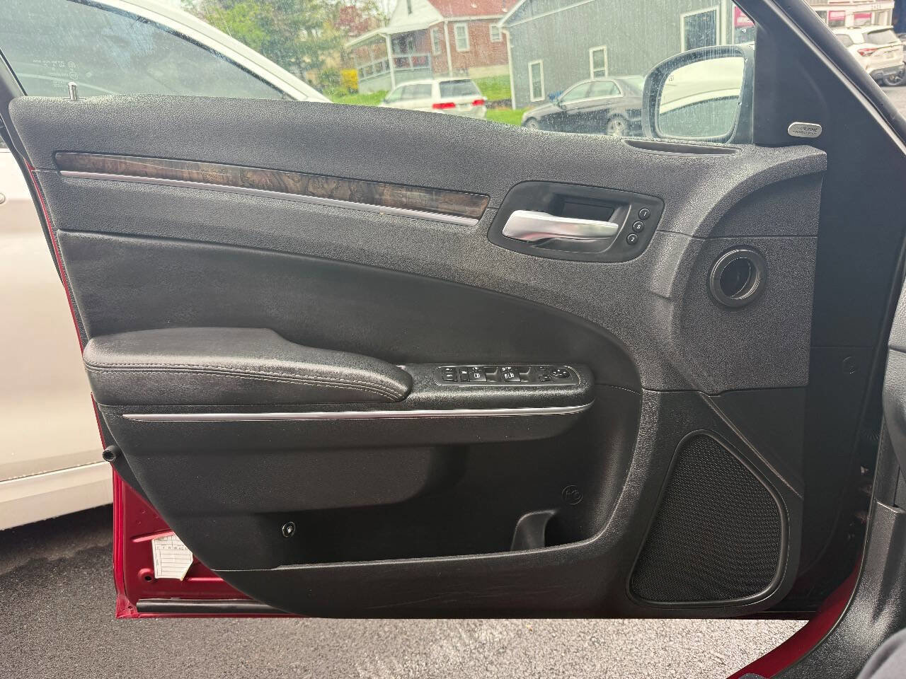 Used 2018 Chrysler 300 Limited image 13