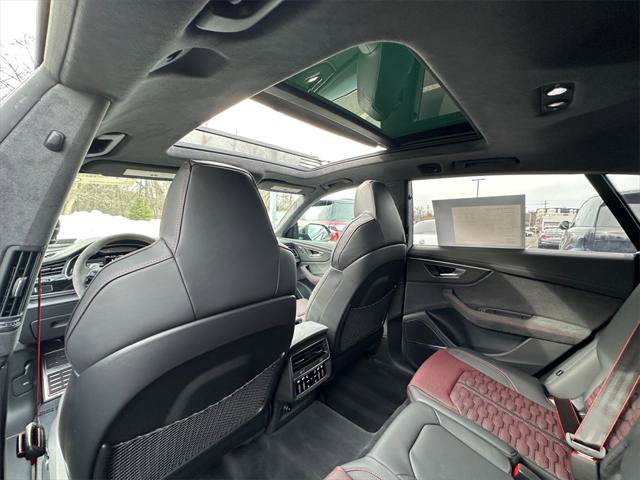Certified 2025 Audi RS Q8 performance image 28